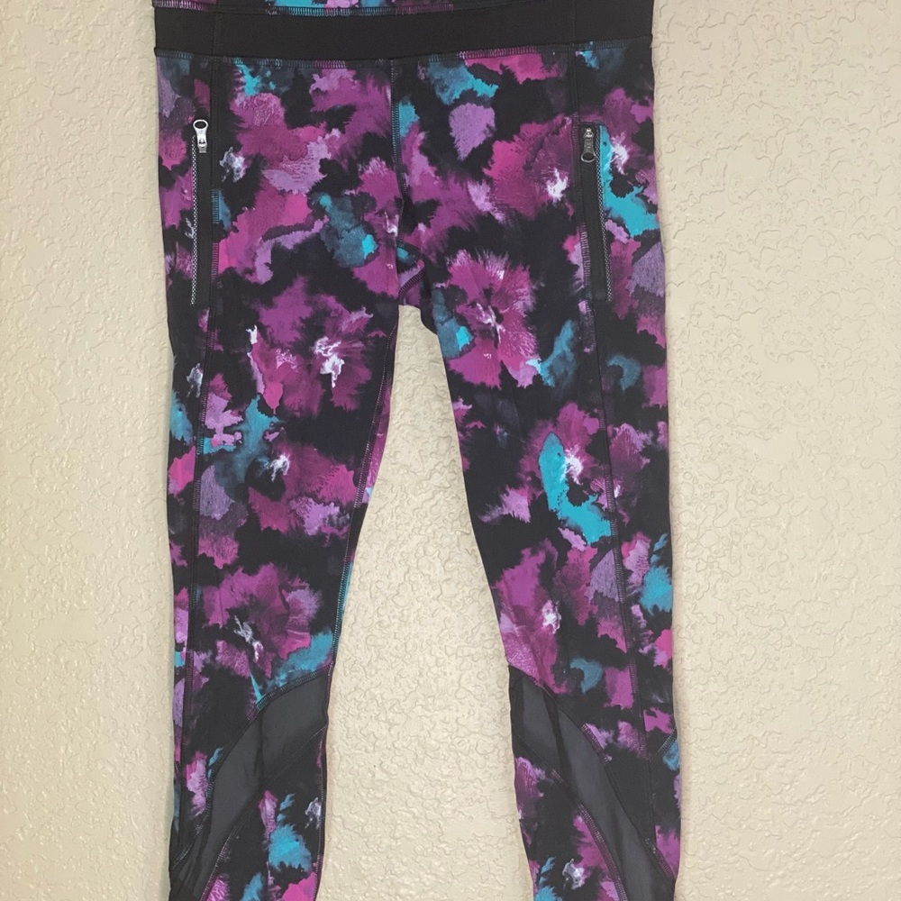 Lululemon size 6
